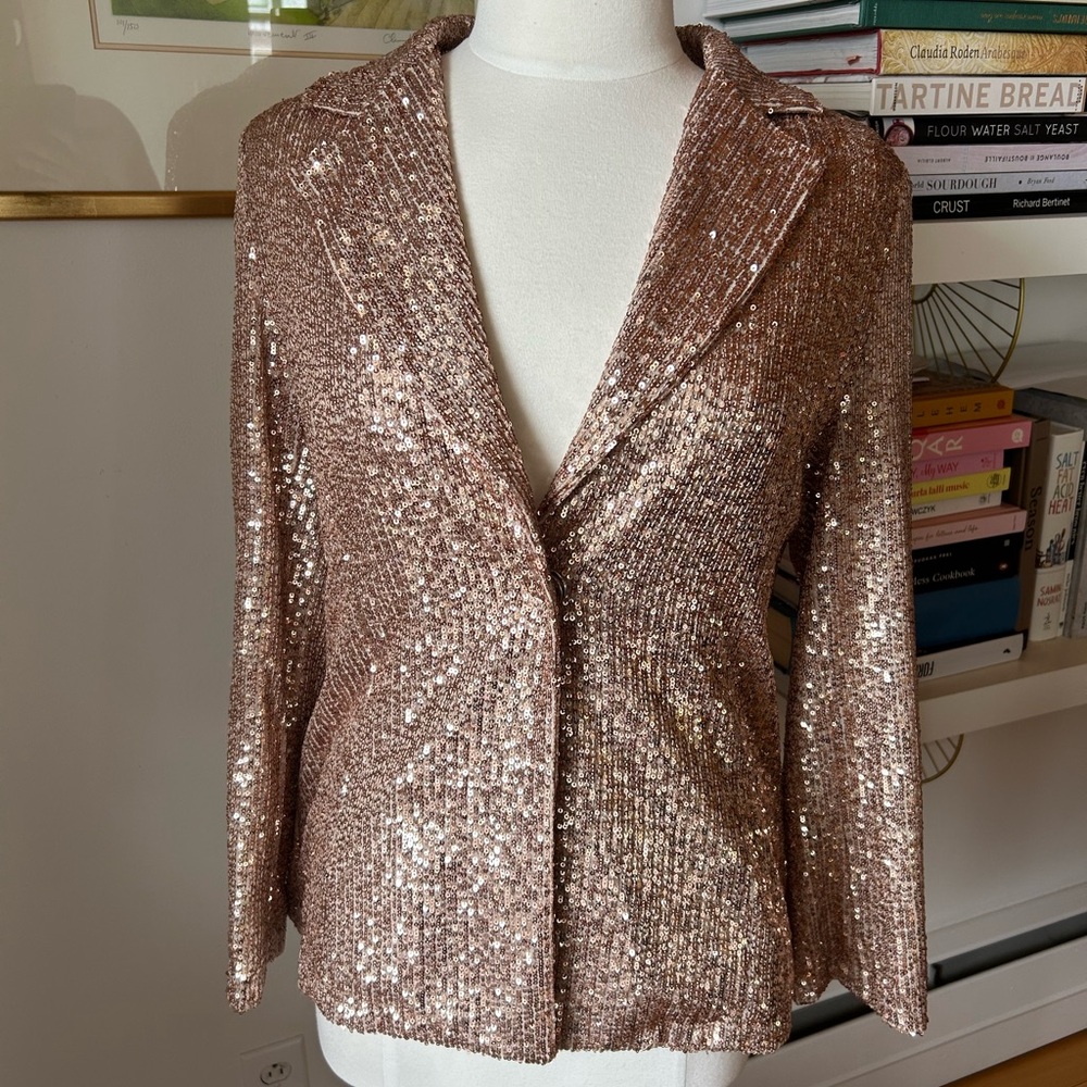 Shimmering Sequin Blazer in Rose Gold